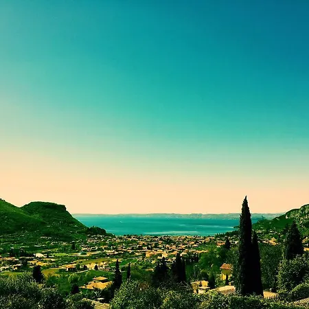 Belvedere Liberty Διαμέρισμα Costermano